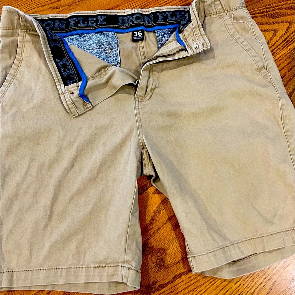 Men’s Iron Flex shorts, 36 waist.Excellent